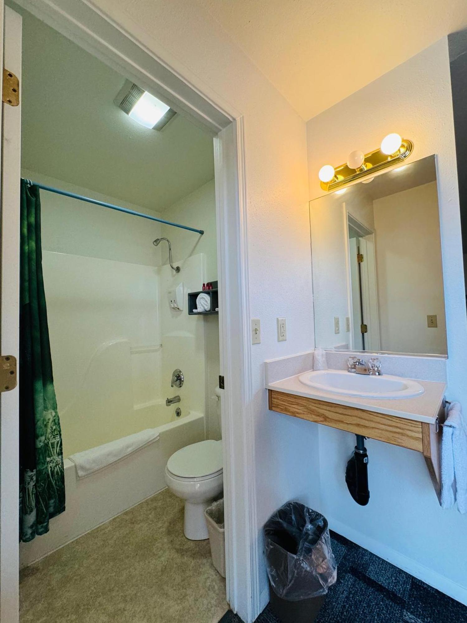Americas Best Value Inn Salmon Экстерьер фото